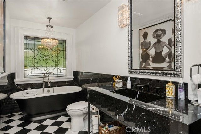 9821 Brentwood Drive, Tustin, CA 92705