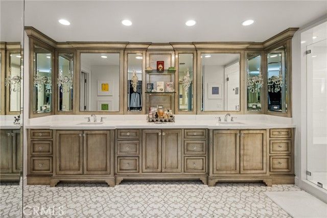 9821 Brentwood Drive, Tustin, CA 92705