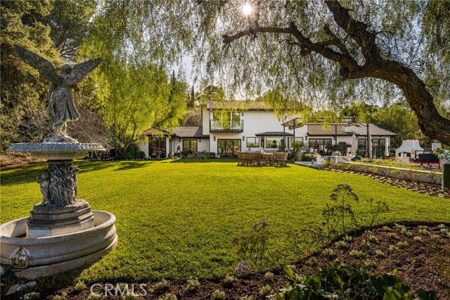 9821 Brentwood Drive, Tustin, CA 92705