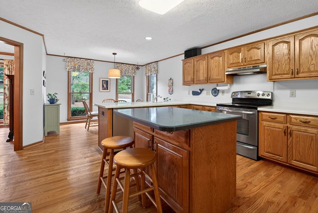 100 Highview Trace, Fayetteville, GA 30215