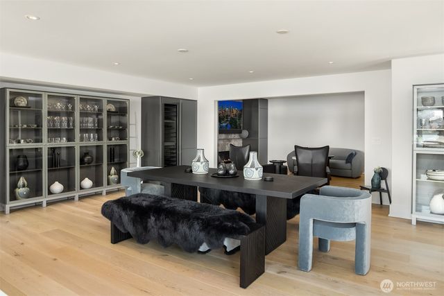 9205 SE Shoreland Drive, Bellevue, WA 98004