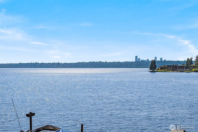9205 SE Shoreland Drive, Bellevue, WA 98004