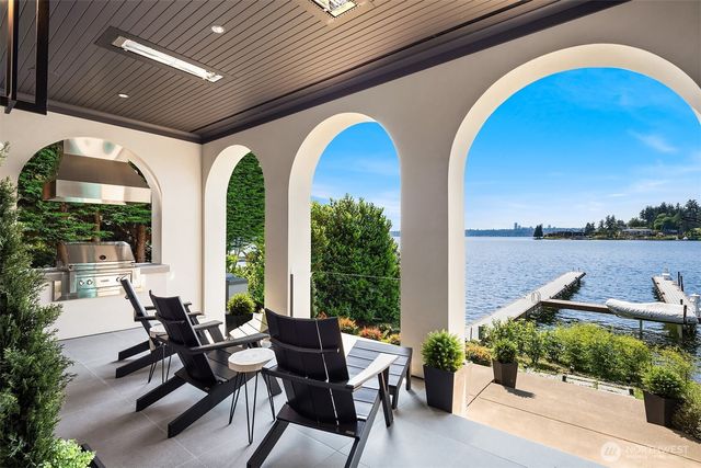 9205 SE Shoreland Drive, Bellevue, WA 98004