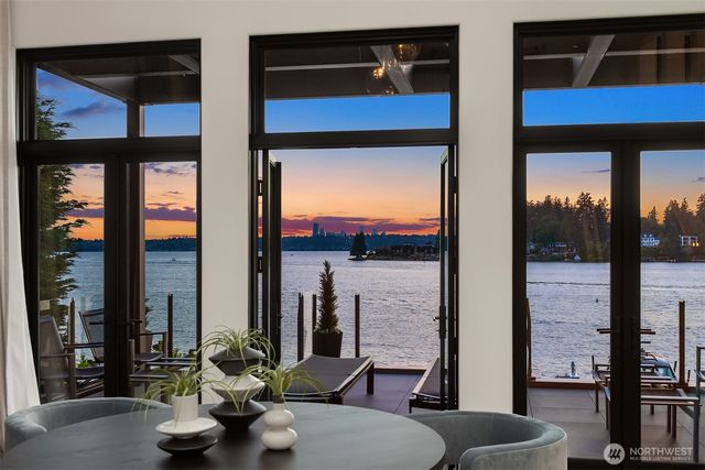 9205 SE Shoreland Drive, Bellevue, WA 98004