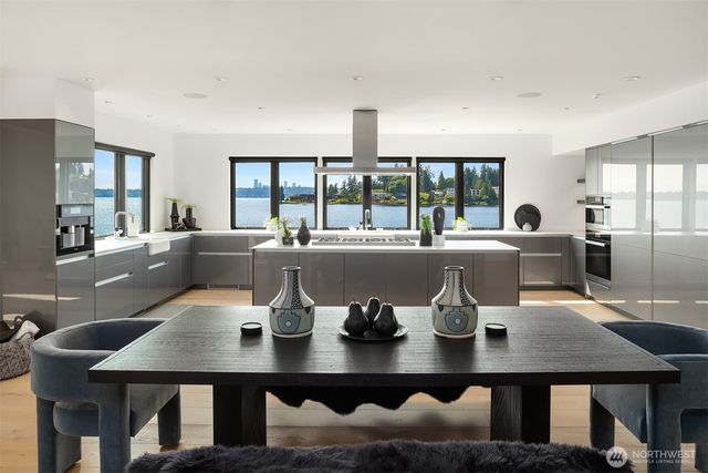 9205 SE Shoreland Drive, Bellevue, WA 98004
