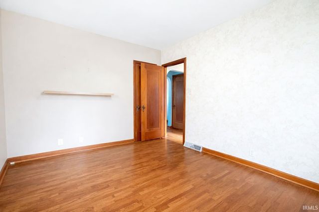 1423 S Strong Avenue, Elkhart, IN 46514