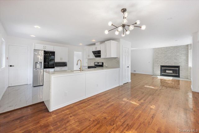 5 Edward Avenue, Hicksville, NY 11801