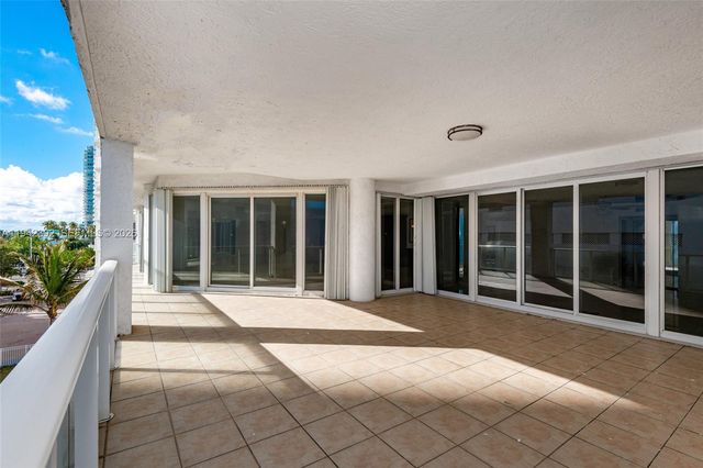 16445 Collins Ave 321, Sunny Isles Beach, FL 33160