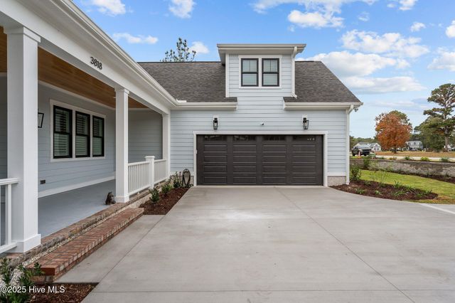 3818 Lemon Drop Lane NE, Leland, NC 28451