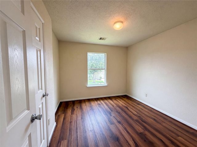 2627 Skyview Trace Court, Houston, TX 77047