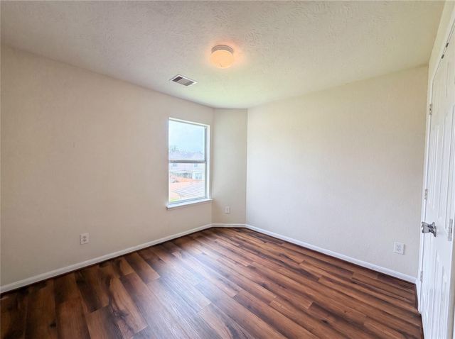 2627 Skyview Trace Court, Houston, TX 77047