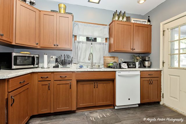150 1st Street, Woodstock, IL 60098