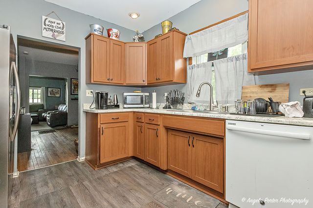 150 1st Street, Woodstock, IL 60098