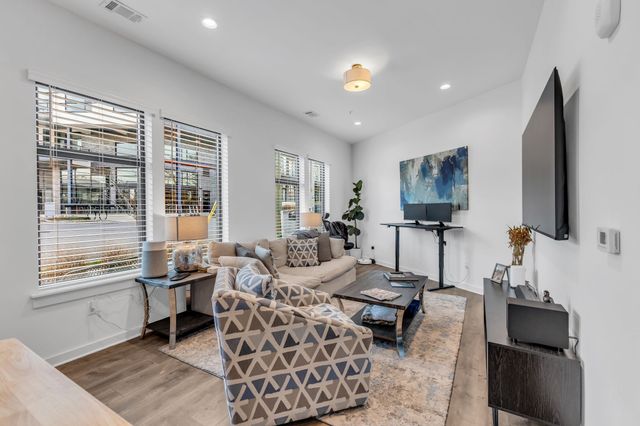 220 Hart St, Nashville, TN 37210