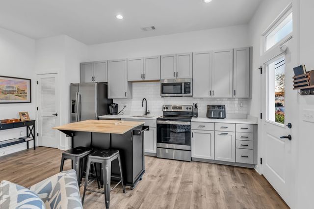 220 Hart St, Nashville, TN 37210