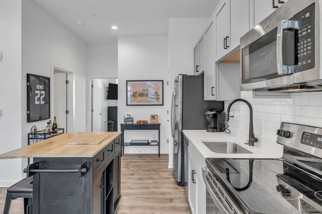 220 Hart St, Nashville, TN 37210