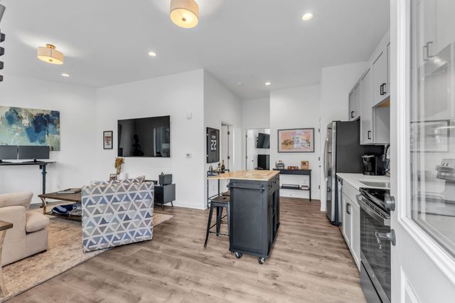 220 Hart St, Nashville, TN 37210