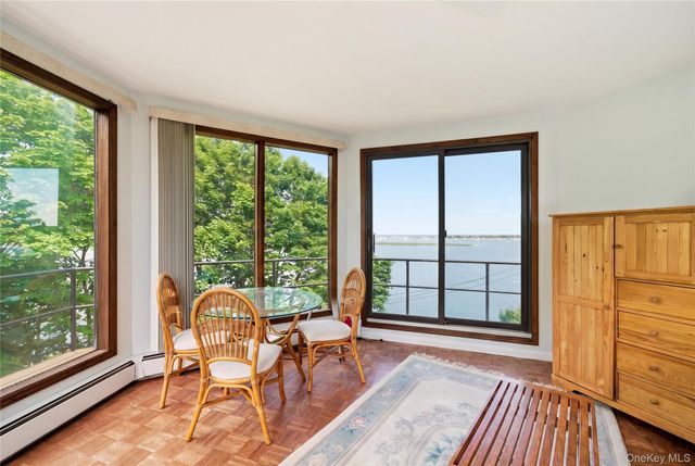 195 Shore Road, Mount Sinai, NY 11766