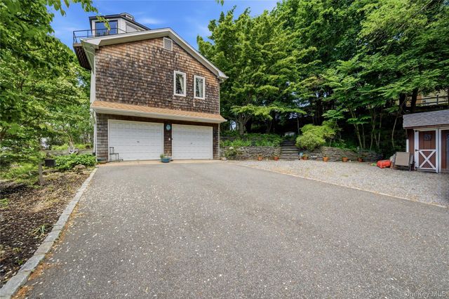 195 Shore Road, Mount Sinai, NY 11766