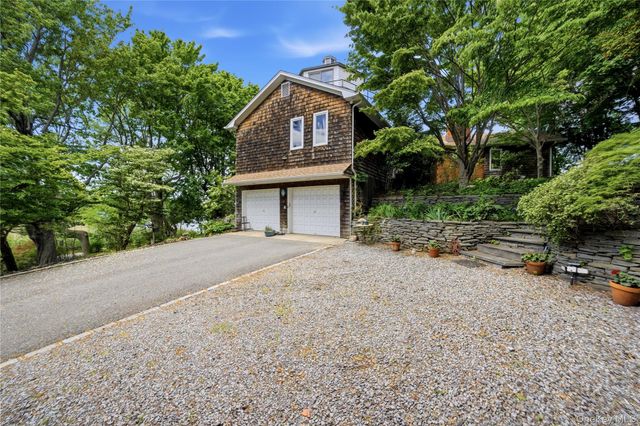 195 Shore Road, Mount Sinai, NY 11766