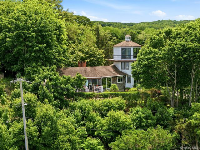 195 Shore Road, Mount Sinai, NY 11766