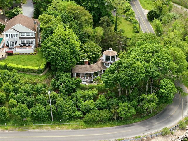 195 Shore Road, Mount Sinai, NY 11766
