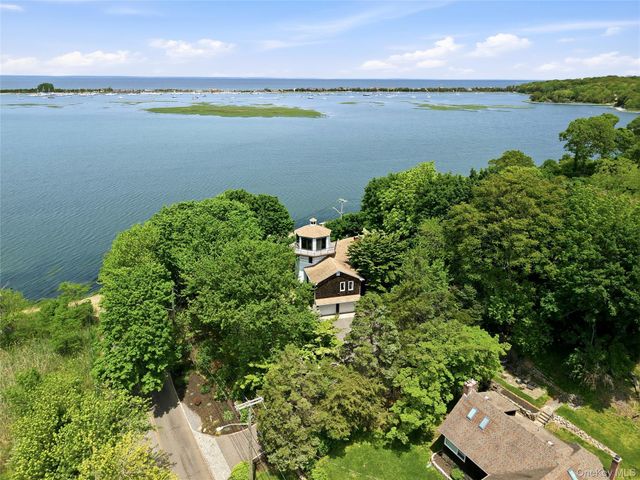 195 Shore Road, Mount Sinai, NY 11766