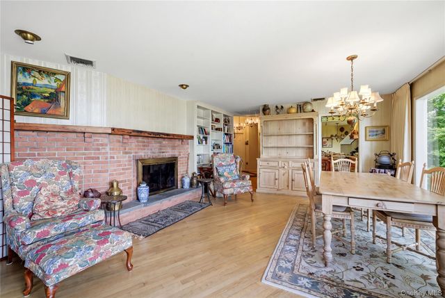 195 Shore Road, Mount Sinai, NY 11766
