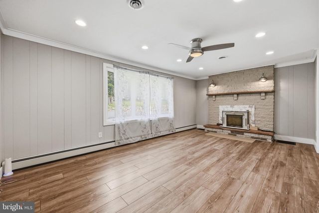 21874 BOONSBORO MOUNTAIN RD, Boonsboro, MD 21713