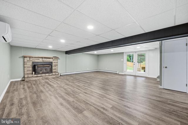 21874 BOONSBORO MOUNTAIN RD, Boonsboro, MD 21713