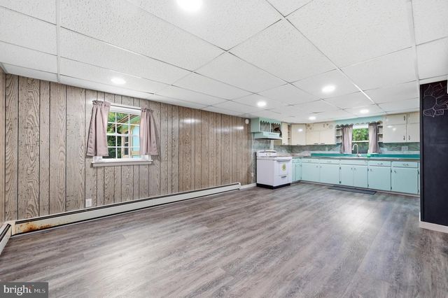 21874 BOONSBORO MOUNTAIN RD, Boonsboro, MD 21713