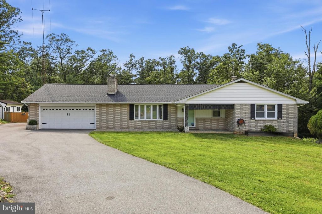 21874 BOONSBORO MOUNTAIN RD, Boonsboro, MD 21713