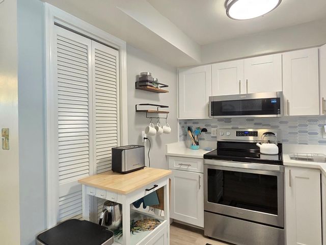 7605 RIDGEWOOD AVENUE 11-1, Cape Canaveral, FL 32920