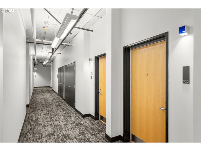 1400 Nw IRVING St 322, Portland, OR 97209