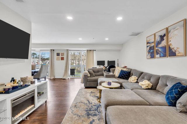 4103 Norma Place, Toms River, NJ 08755