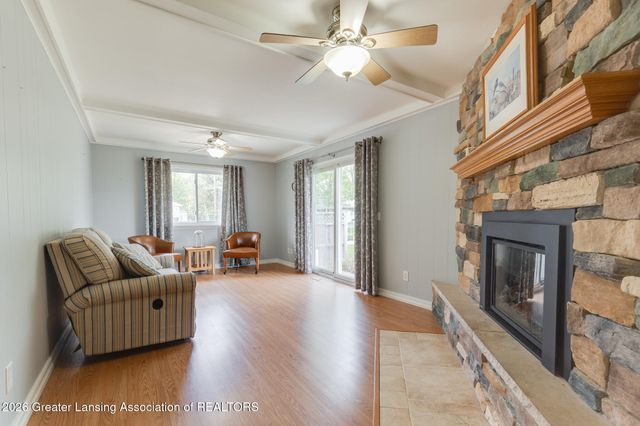 15089 Pinehurst Drive, Lansing, MI 48906