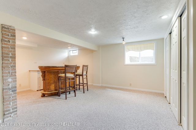 15089 Pinehurst Drive, Lansing, MI 48906