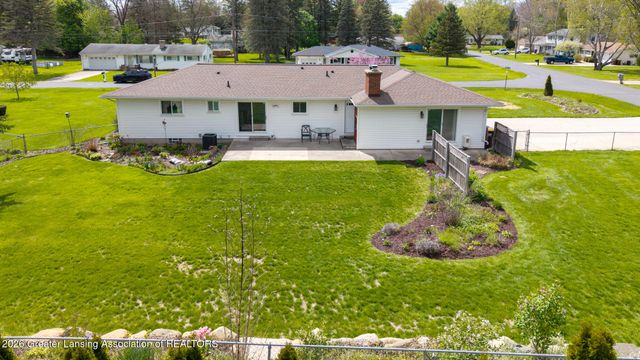 15089 Pinehurst Drive, Lansing, MI 48906