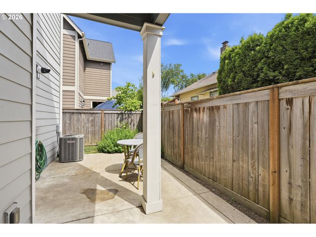 1302 Se MARION St, Portland, OR 97202