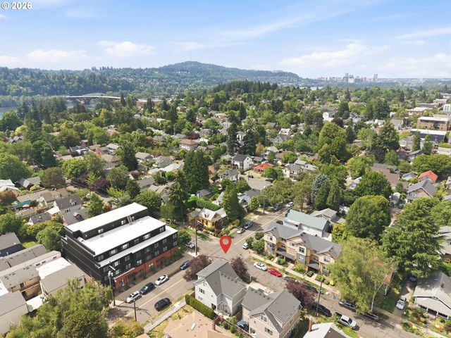 1302 Se MARION St, Portland, OR 97202