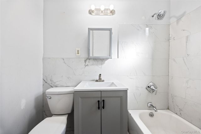 645 Saint Lawrence Avenue, Bronx, NY 10473