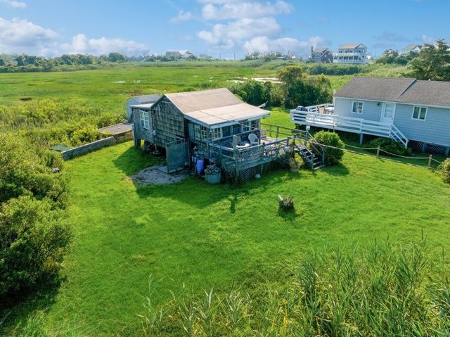 853 W Beach Road, Charlestown, RI 02813