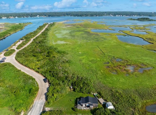 853 W Beach Road, Charlestown, RI 02813