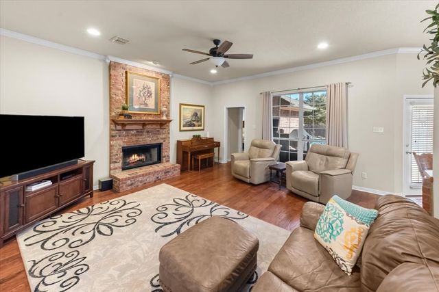 1212 Stonehill Circle, Hewitt, TX 76643