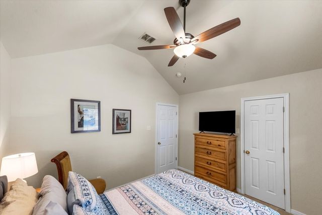 1212 Stonehill Circle, Hewitt, TX 76643