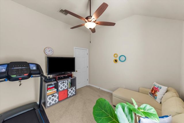 1212 Stonehill Circle, Hewitt, TX 76643