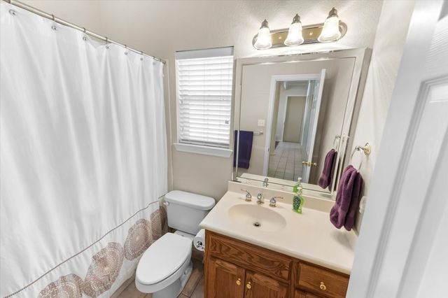 1212 Stonehill Circle, Hewitt, TX 76643