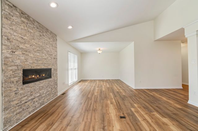 1106 Roseland Dr, Columbia, TN 38401