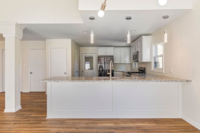 1106 Roseland Dr, Columbia, TN 38401