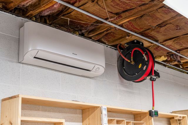 1106 Roseland Dr, Columbia, TN 38401